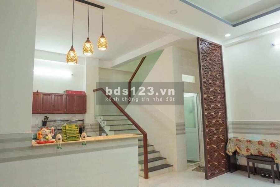DT lớn TC nhỏ Lạc Long Quân Q.TB DTSD 63m2 giá chỉ 4 tỷ 7