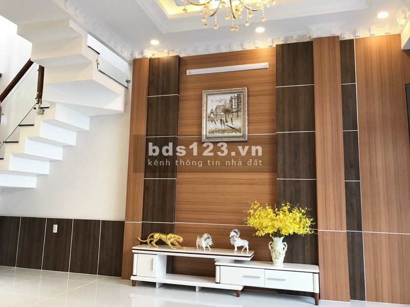 Bán nhà 1 lầu mới đẹp hẻm xe hơi 1113 Huỳnh Tấn Phát F. Phú Thuận Quận 7