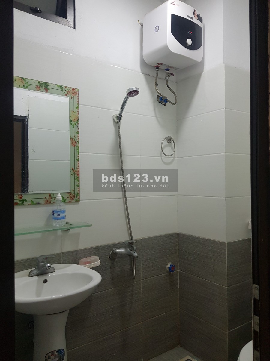 Chính chủ gửi bán nhà 4 tầng tổ 26 Ngọc Thụy - 15M ra đường ô tô đỗ, đường trước nhà thông -2.48 TỶ