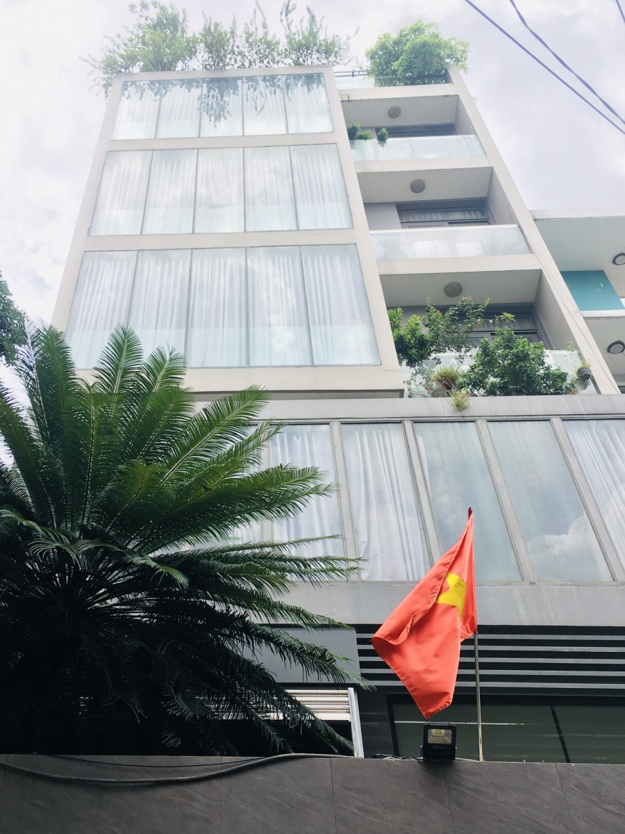 Gà Đẻ Trứng Vàng đường Hồ Biểu Chánh khu VIP nhất Q.PN, gía tốt