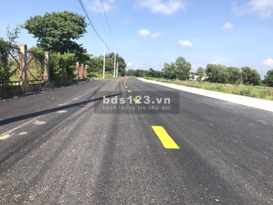 Đất Hồ Tràm cách biển 2.5km. DT 124m2, TC 100m2, SHR. Giá tốt đầu tư 1,6 tỷ
