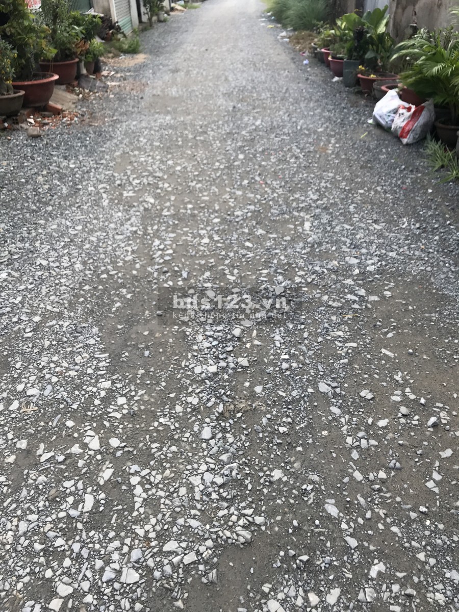 Bán căn nhà xung quanh an ninh tốt, 2 tầng đường Nguyễn Văn Bứa
