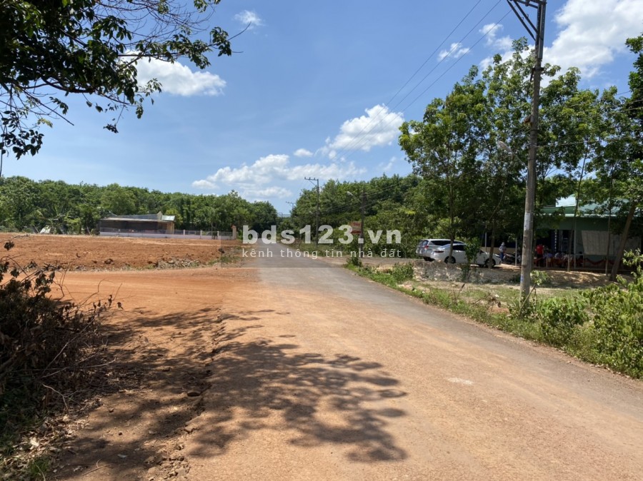 Bán vài lô đất mặt tiền khu công nghiệp Becamex, đất có thổ cư và sổ hồng riêng