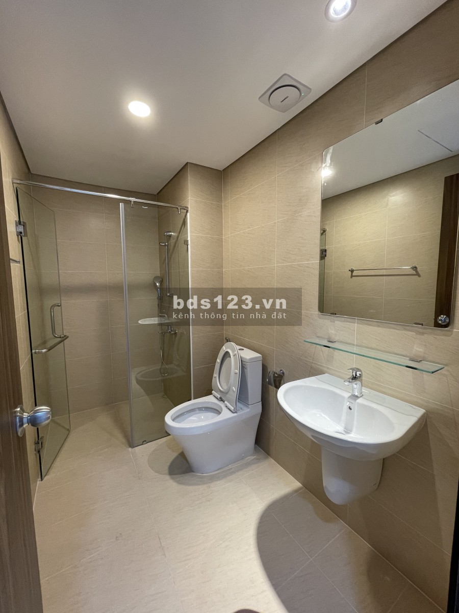 Cho thuê căn hộ chung cư Opal Boulevard,mặt tiền Phạm văn Đồng,TP.Thủ Đức.Căn góc,3 Phòng ngũ,Hướng Đông Nam mát mẻ.