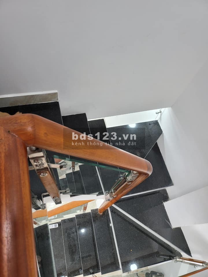 (Quận 12)Nhà cực đẹp, hxh thông, Dương Thị Mười, dt 54m2, 2 tầng, giá 3.5 tỳ