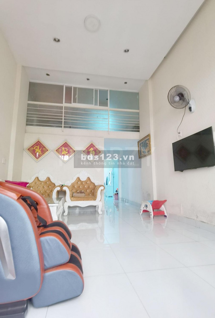 Nhà nguyên căn nở hậu hxh Trường Chinh, phường 13, Tân Bình (4.03x22m), 1 trệt, 1 lửng, 3 pn, 3 wc