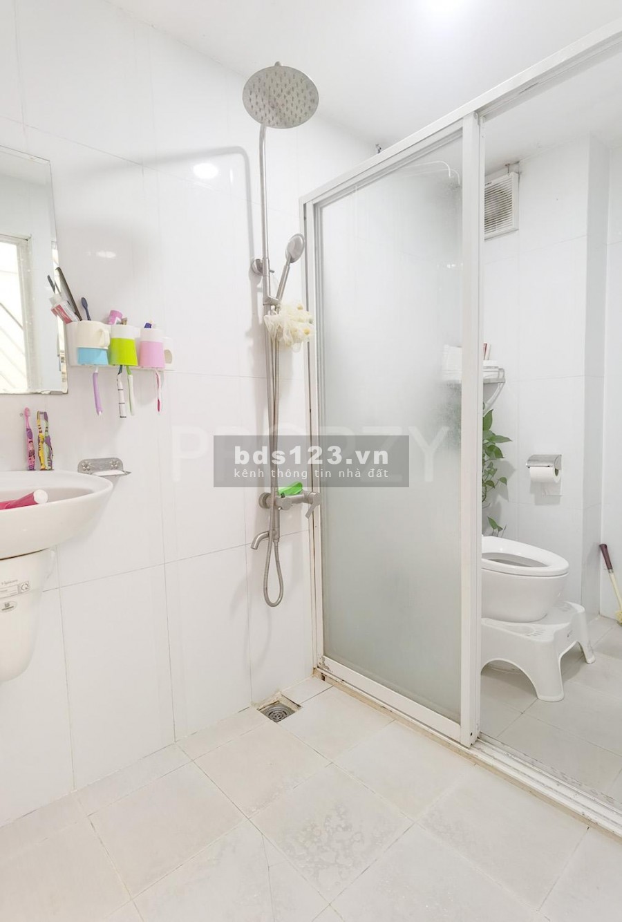 Nhà nguyên căn nở hậu hxh Trường Chinh, phường 13, Tân Bình (4.03x22m), 1 trệt, 1 lửng, 3 pn, 3 wc