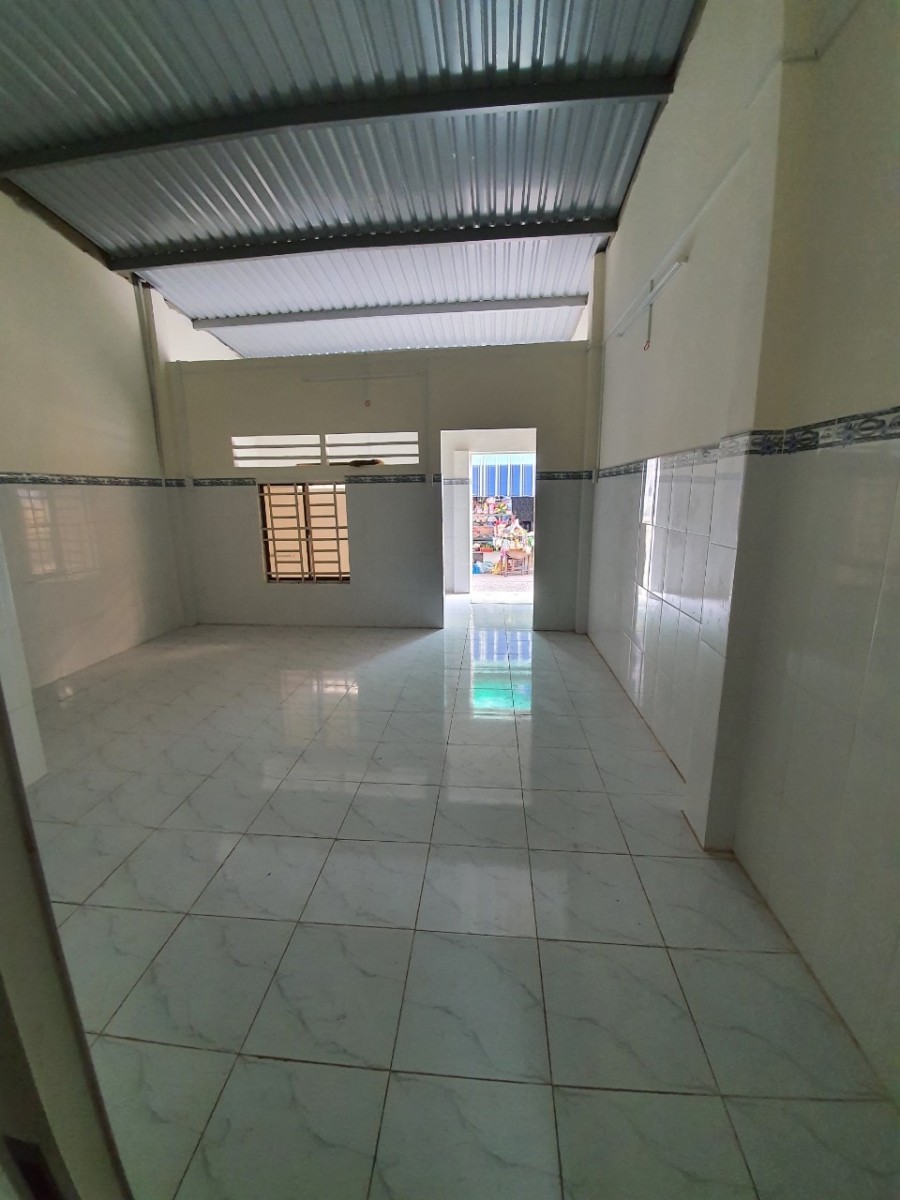 Nhà bán Phạm Văn Bạch, 2 tầng nhỉnh 6 tỷ. Chủ bán nhà về quê. Bán nhà Tân Bình. Ngang 5