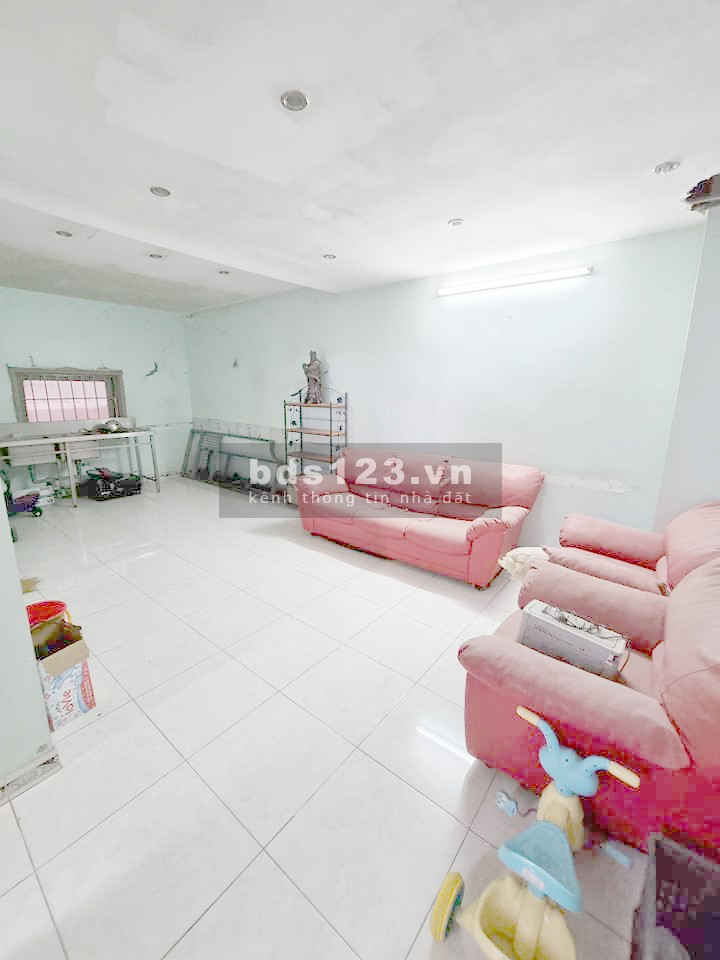 MT=11 mét, Gara 4 xe ngõ Nguyễn Khang, vỉa hè KD đỉnh, 2 thoáng nhỉnh 13.5 tỷ