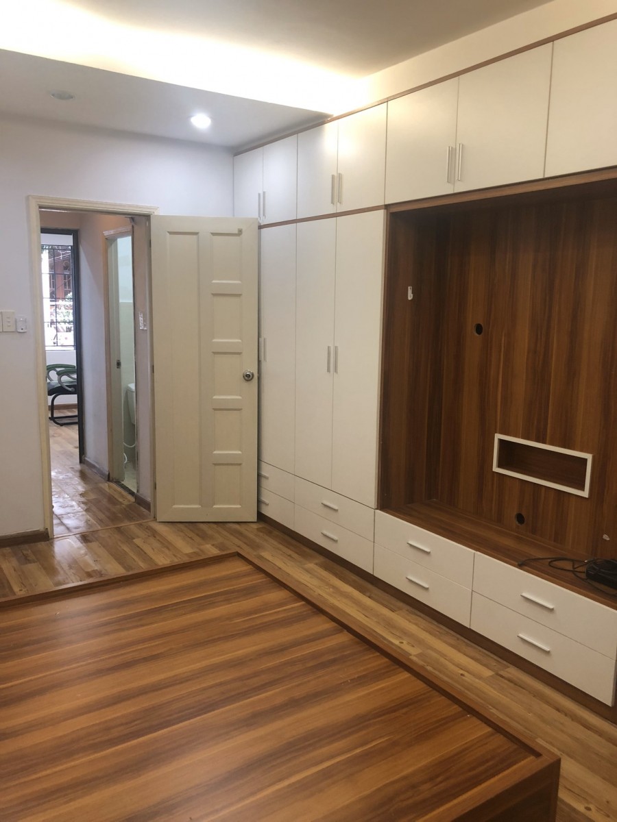 Bán nhà gần mặt tiền Khu Phan Xích Long Diện tích 4x15m