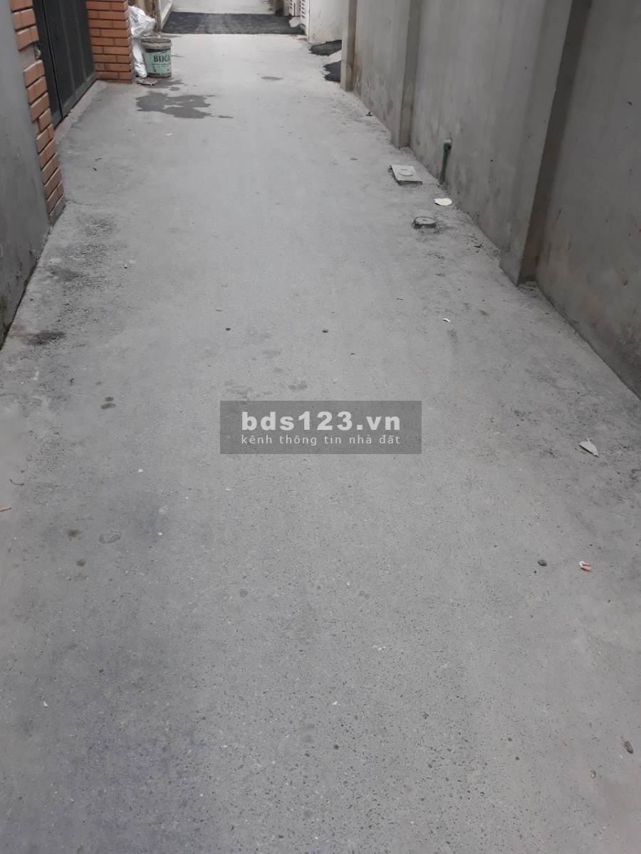 Cần bán gấp lô đất tổ 15 Yên Nghĩa, ngõ ô tô vào, vuông văn, giá nhỉnh 1 tỷ. Lh 0984672007