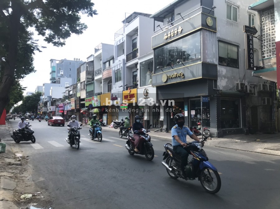 Cho thuê nhà nguyên căn MT Lê Văn Sỹ Phường 1 Tân Bình 5x18m cầu thang cuối nhà