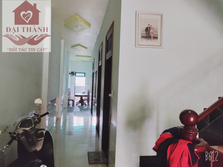 Bán nhà Long Bình Tân 1 Trệt 2 Lầu SHR giá 5.5 Tỉ