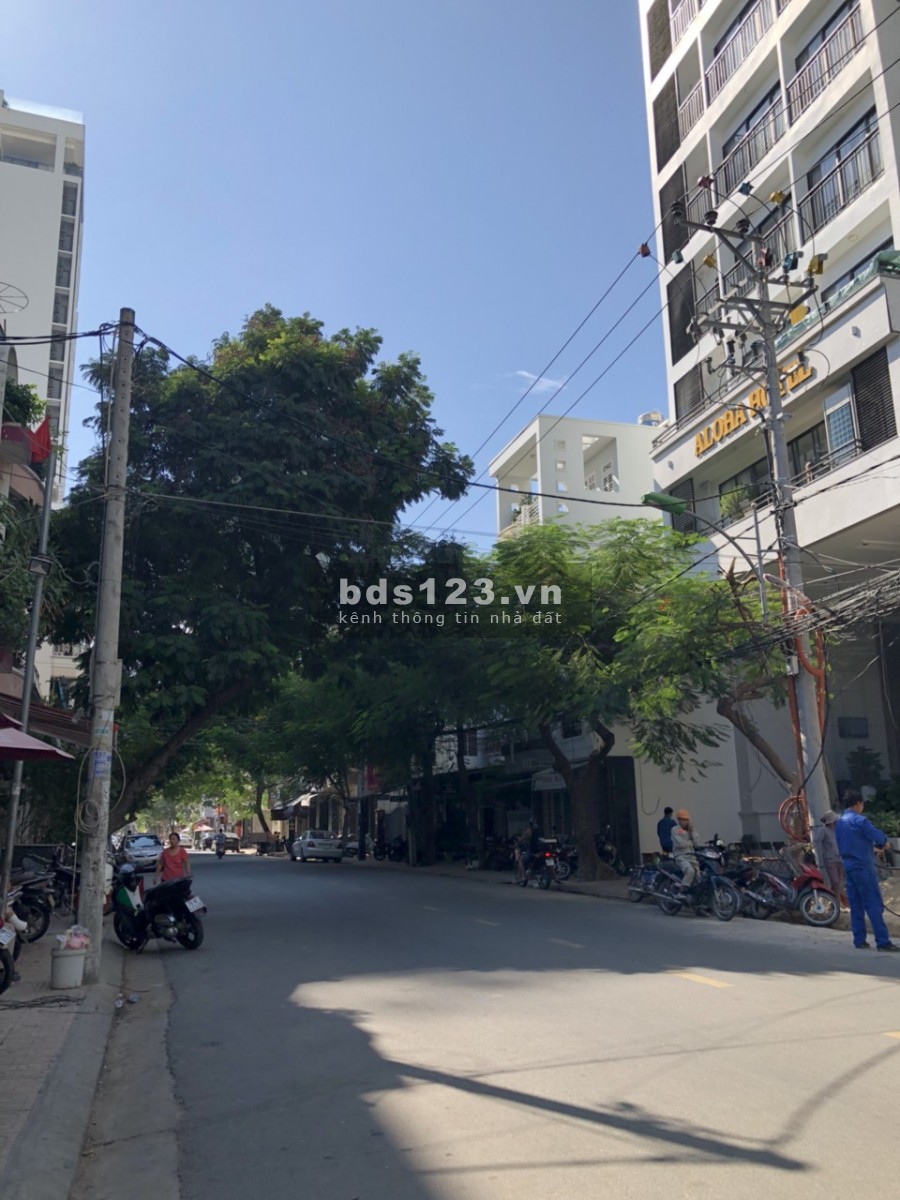 Bán lô đất 247.4m2, mặt tiền đường lớn, ngang 10m đường Hồng Bàng trung tâm Nha Trang gần biển giá tốt