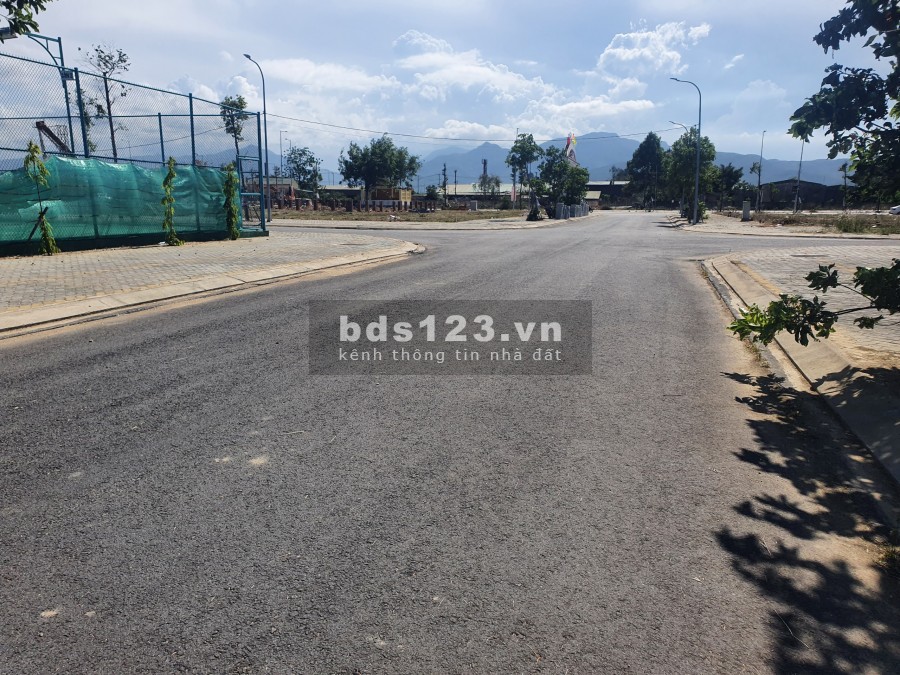 Chỉ 297 triệu sở hữu ngay lô đất đối diện công viên, tỉnh Quảng Ngãi
