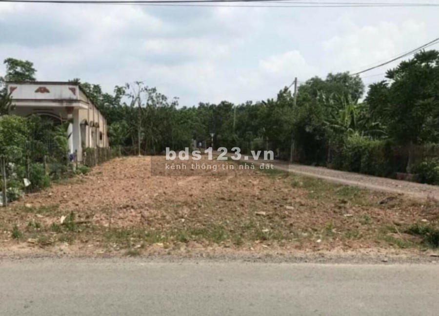 Cần bán nhanh 1026m2 đất có sổ sẵn giá rẻ