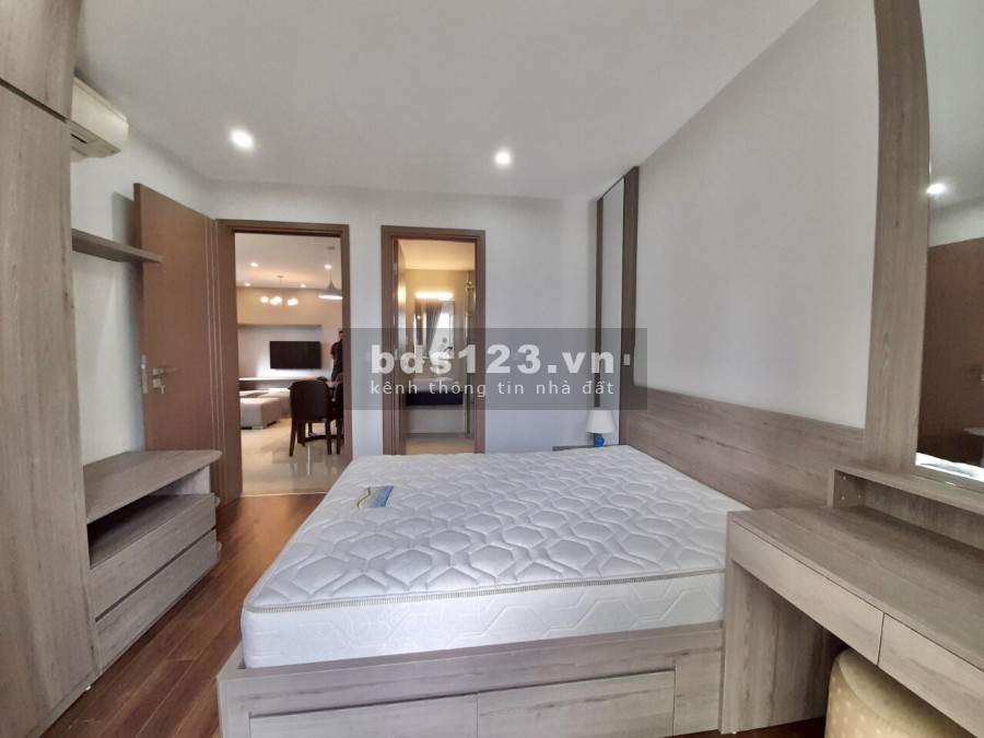 Cho thuê căn hộ L4 dt 72m2, 2 phòng ngủ, đủ đồ. Giá chỉ 14 triệu LH 0973781843 Ánh