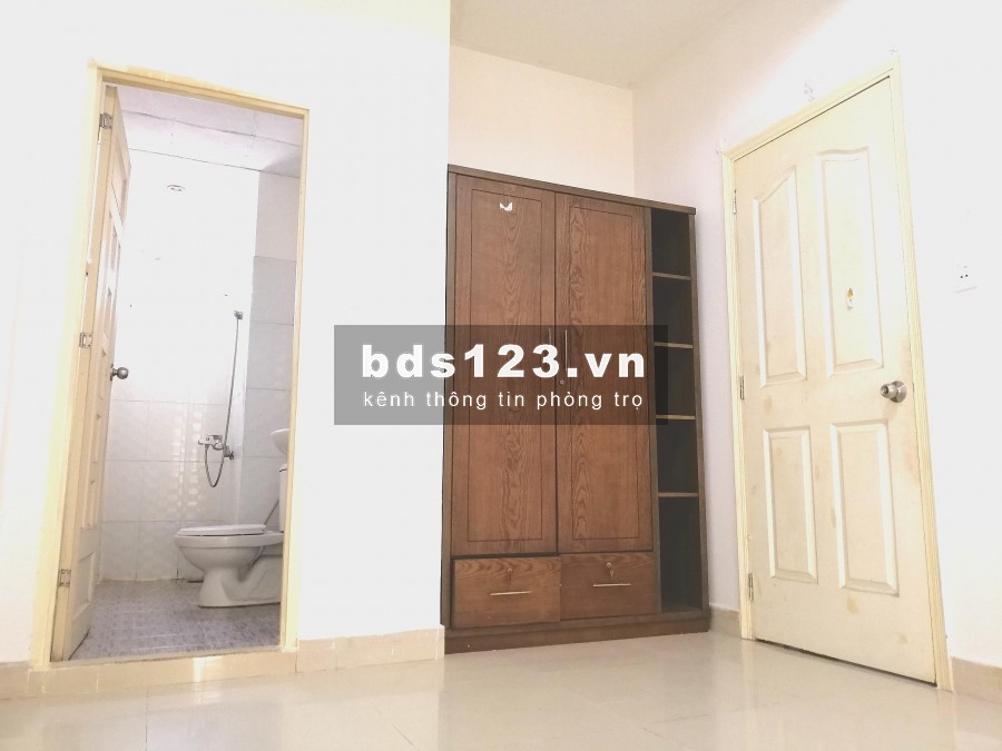Cho thuê phòng máy lạnh Bạch Đằng,P.2, Tân Bình. Giá 3tr5/th. Gần Sân bay