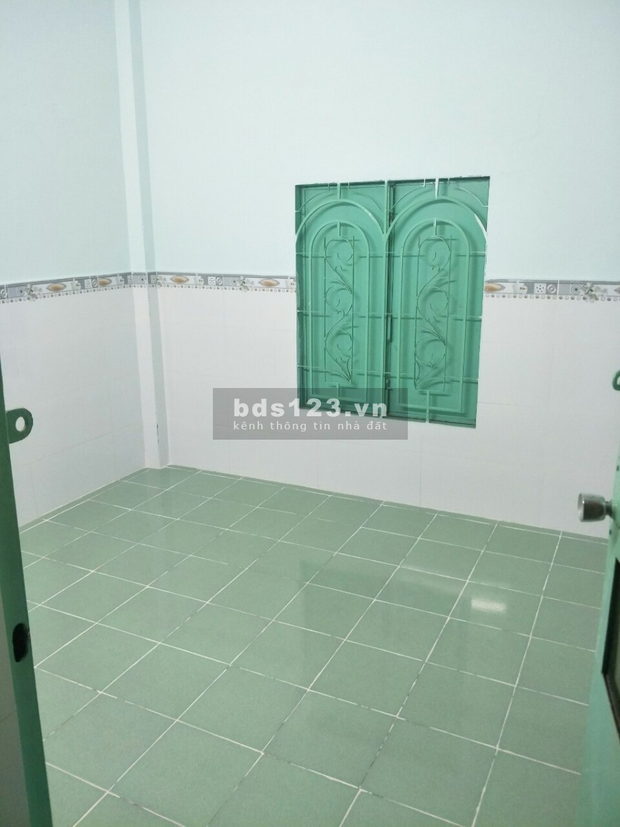 Nhà cấp 4 HXH đậu được trước nhà 2pn, đường 11
