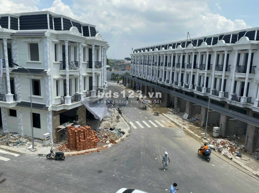 Bán nhà mặt phố đường Nguyễn thị khắp Tp Dĩ An Tỉnh Bình Dương