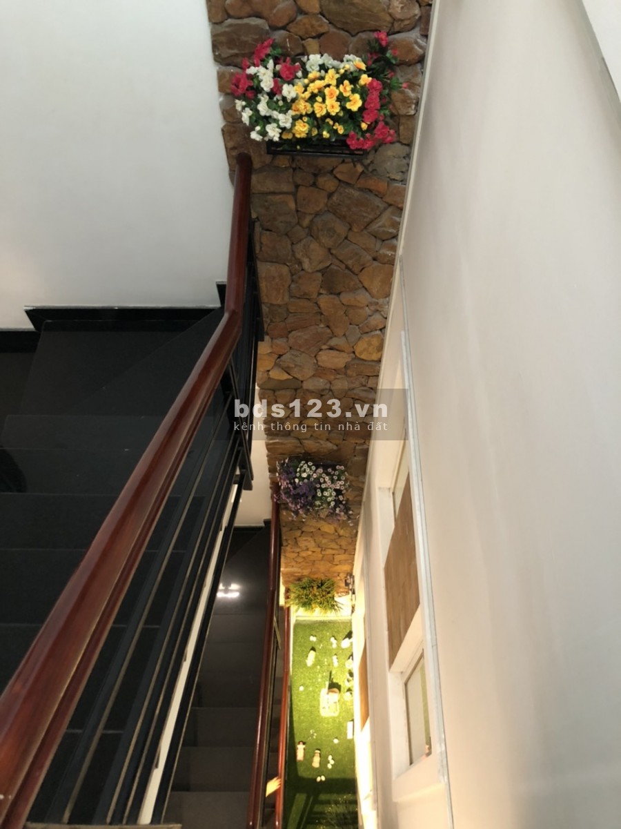 Bán nhà Gò Công P13 Q5 DT: 3,8m x 15.3m 1 trệt 2 lầu