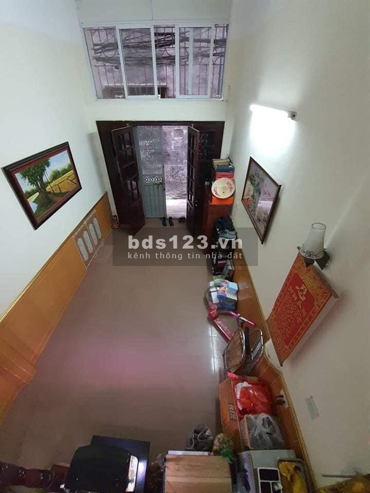 Bán nhà 2 tỷ thông thoáng, sáng, ngõ nông 20m, ra phố, hộ khẩu Hai Bà Trung