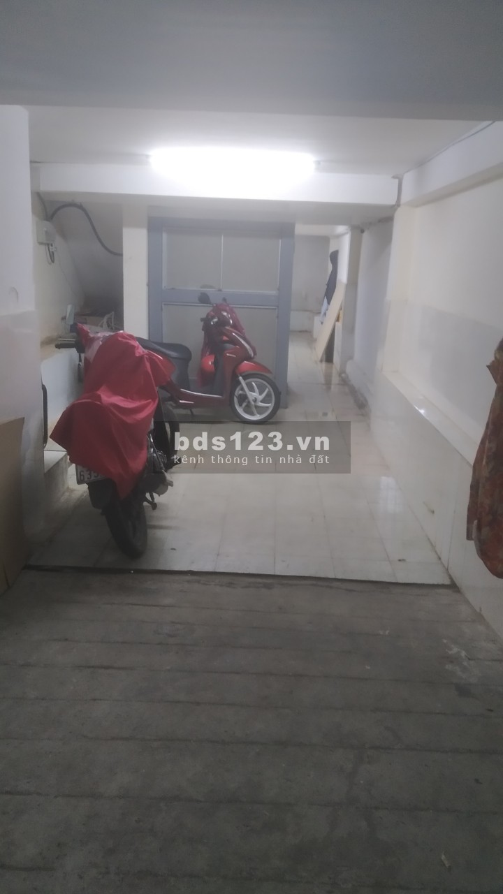 Nhà cho thuê nguyên căn hướng ĐN, 3.7x17m, hầm+lửng+3 lầu= 350m2 sàn, có thang máy 350kg, 8 phòng 8WC