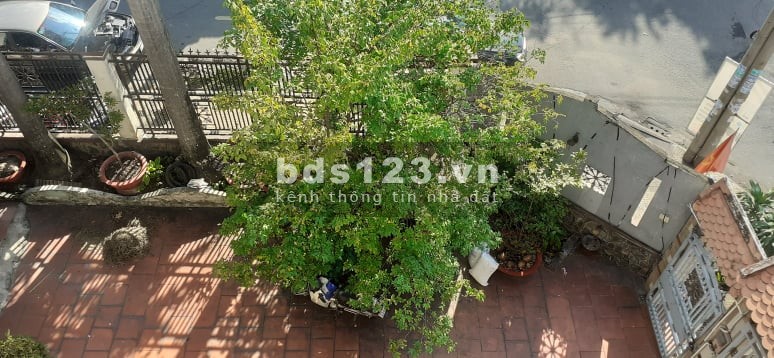 Bán vila ven sông mùa covid, 400m2, Trung Sơn Quận 8, giá 45 tỷ.