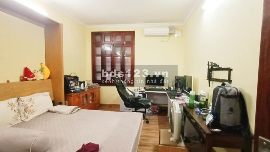 Bán nhà Ngô Quyền, Hà Đông khu phân lô Quận đội ô tô đỗ cửa, lô góc dt 54m2, giá 5.8 tỷ
