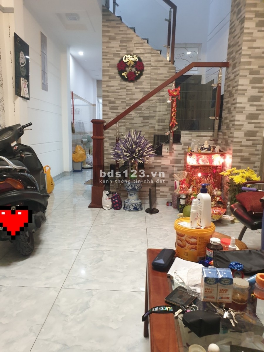 Phạm Văn Hai Tân Bình dt 48m2 (4x12m) 3 tầng, HXH, nhà đẹp, sổ hồng, giá chỉ 4.9 tỷ