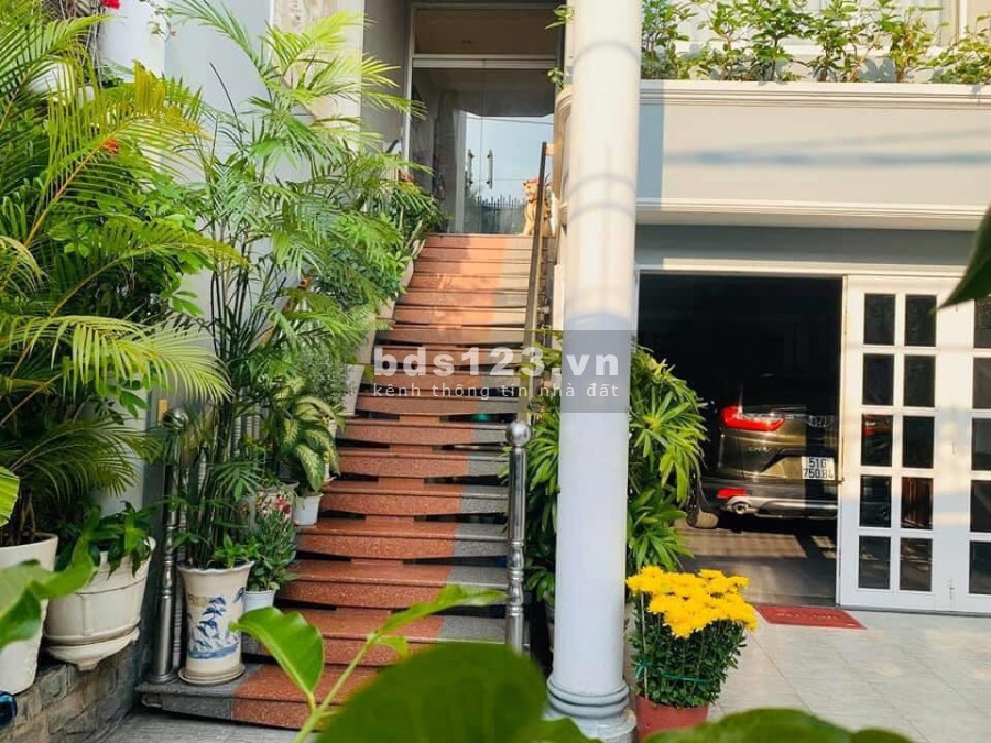 Khu siêu hiếm nhà bán sát cổng vào sân bay, Trường Sơn P4 Tân Bình