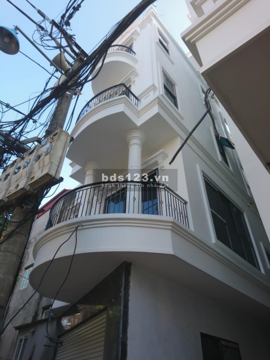 Nhà Bát Khối Lô Góc Gara Ôtô Nhà MỚi Koong 43m x 5 tầng