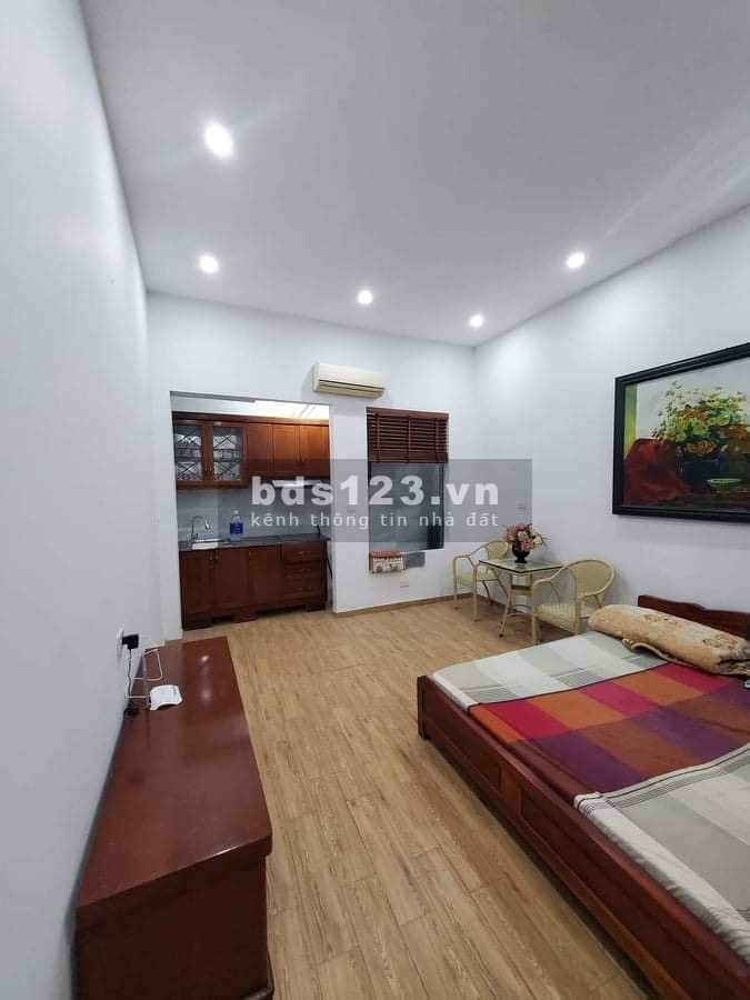 Bán gấp Homestay phố Thợ Nhuộm, dt 52m2, 5 tầng doanh thu 40 triệu/tháng, 10m ra phố lh 0942.861188