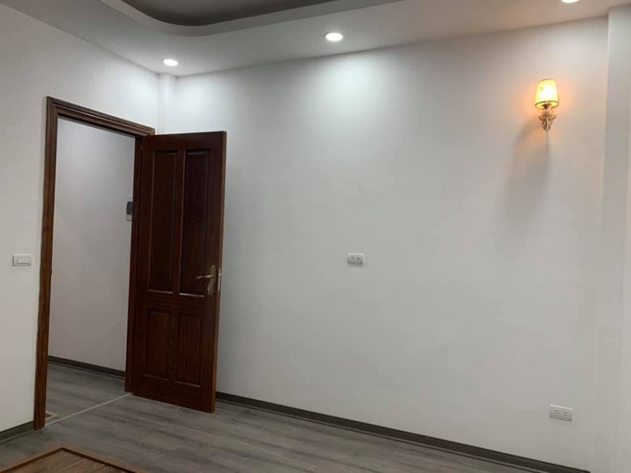Bán nhà Nguyễn Đổng Chi dt 37m x 5 tầng, gần phố, nhà mới nhỉnh 5 tỷ