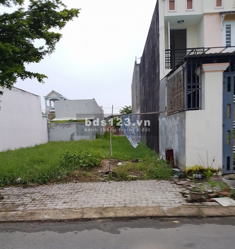 Bán gấp lô đất 90m2 Ngay gần Chợ Bình Chánh