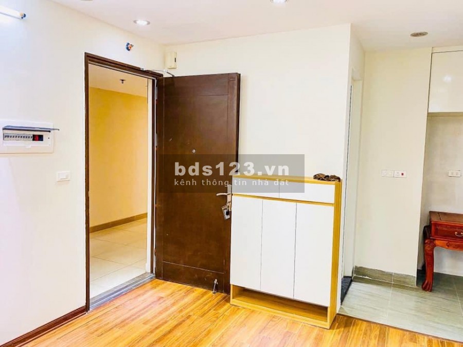 Cần bán căn hộ FLC Quang Trung Hà Đông full nội thất 76m2 - 3PN - 2WC giá 1,9 tỷ. LH: 0374393926