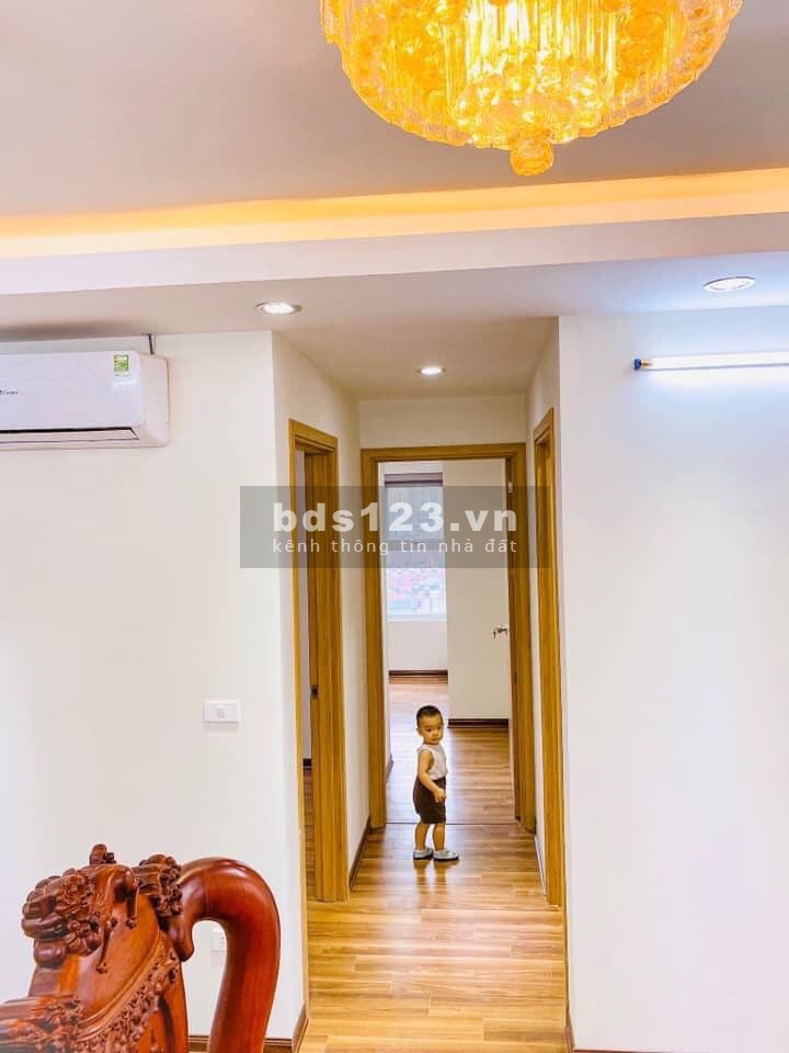 Cần bán căn hộ FLC Quang Trung Hà Đông full nội thất 76m2 - 3PN - 2WC giá 1,9 tỷ. LH: 0374393926