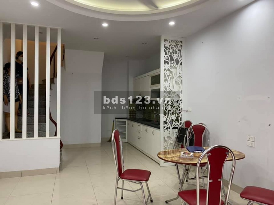 Mình bán nhà Vĩnh Hưng, 36m2x4 tầng, giá 3.15 tỷ. Thương lượng mạnh.