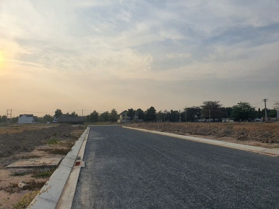 BÁN Đất MT Hùng Vương, tt Trảng Bom giá tốt sổ hồng từng nền