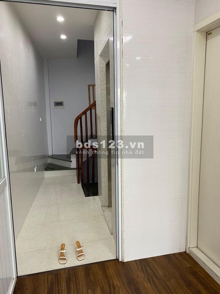 Bán nhà MP Trần Khắt Chân, KD, thang máy, gara OTO, 50m, hơn 10 tỷ,LH 0877771009