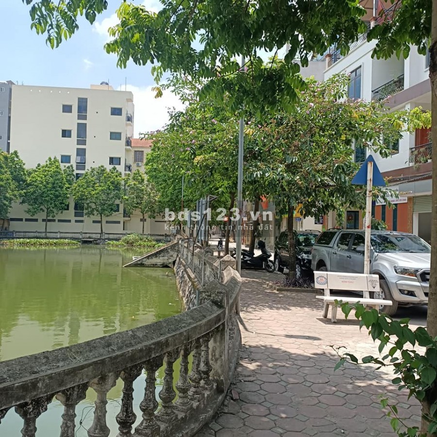 Bán 40m2 đất Hữu Hưng tặng nhà C4, MT 6,3m chỉ 2,1 tỷ, sổ đỏ trao tay