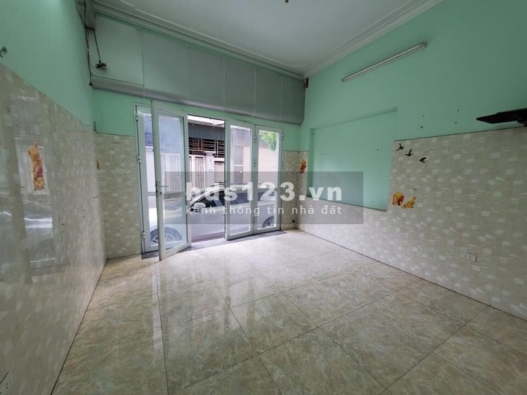 Bán nhà Tư đình 70m2, 4 tầng, MT 8m giá 6,7 tỷ.