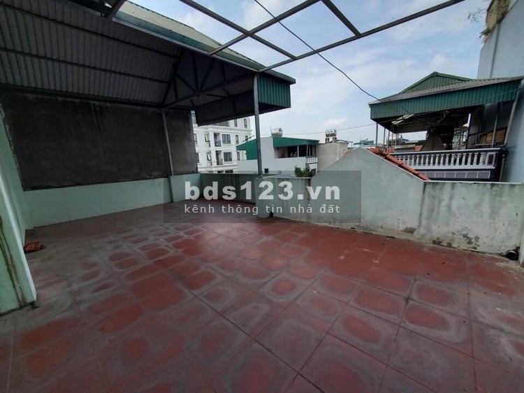 Bán nhà Tư đình 70m2, 4 tầng, MT 8m giá 6,7 tỷ.