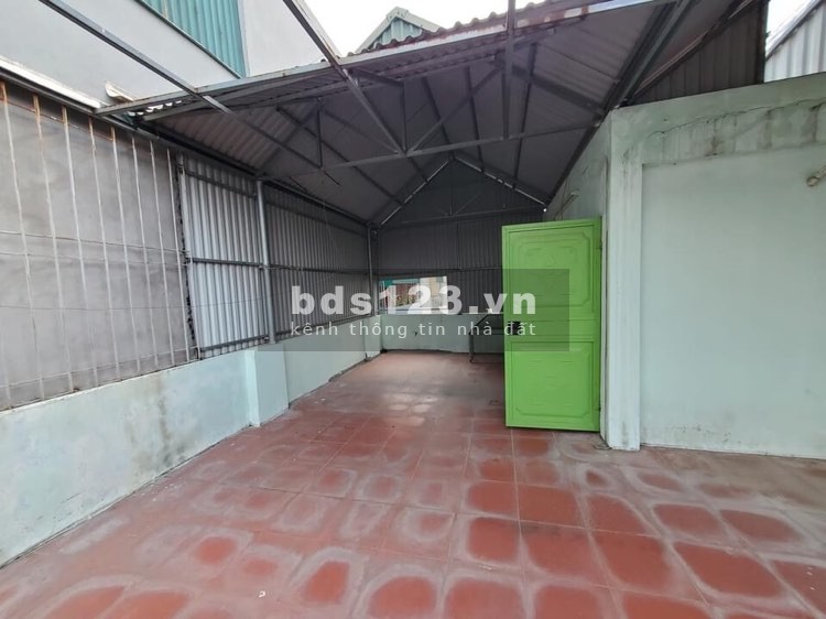 Bán nhà Tư đình 70m2, 4 tầng, MT 8m giá 6,7 tỷ.