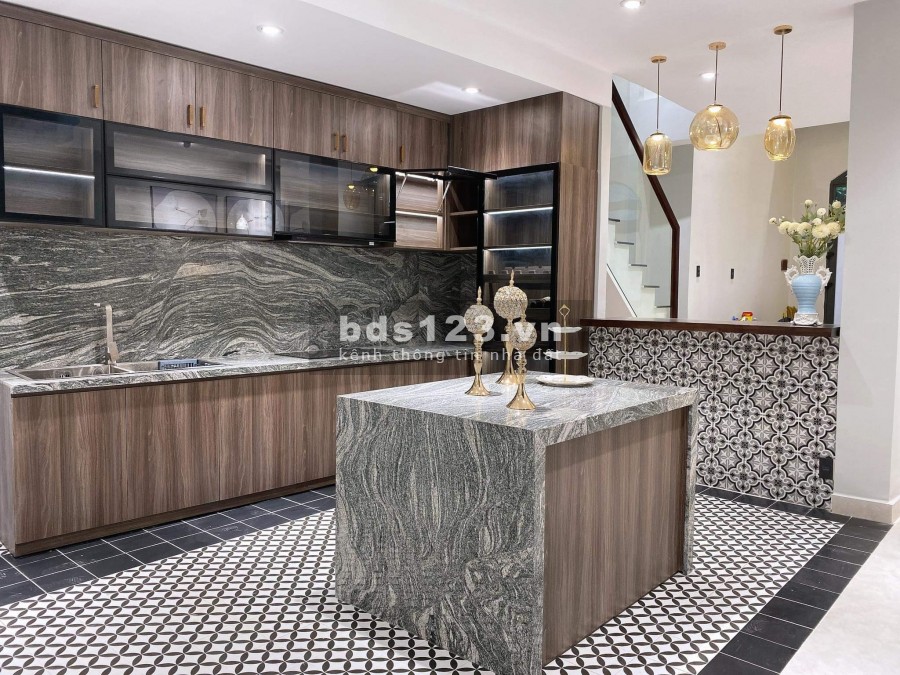 Biệt thự Bình Thạnh. HXH. 100m2, ngang khủng. Chỉ 8 tỷ 9