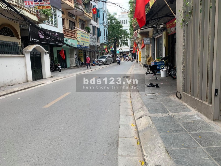 Nhà ngõ kinh doanh, ô tô đỗ cửa giá chưa đến 4 tỷ quận Thanh Xuân