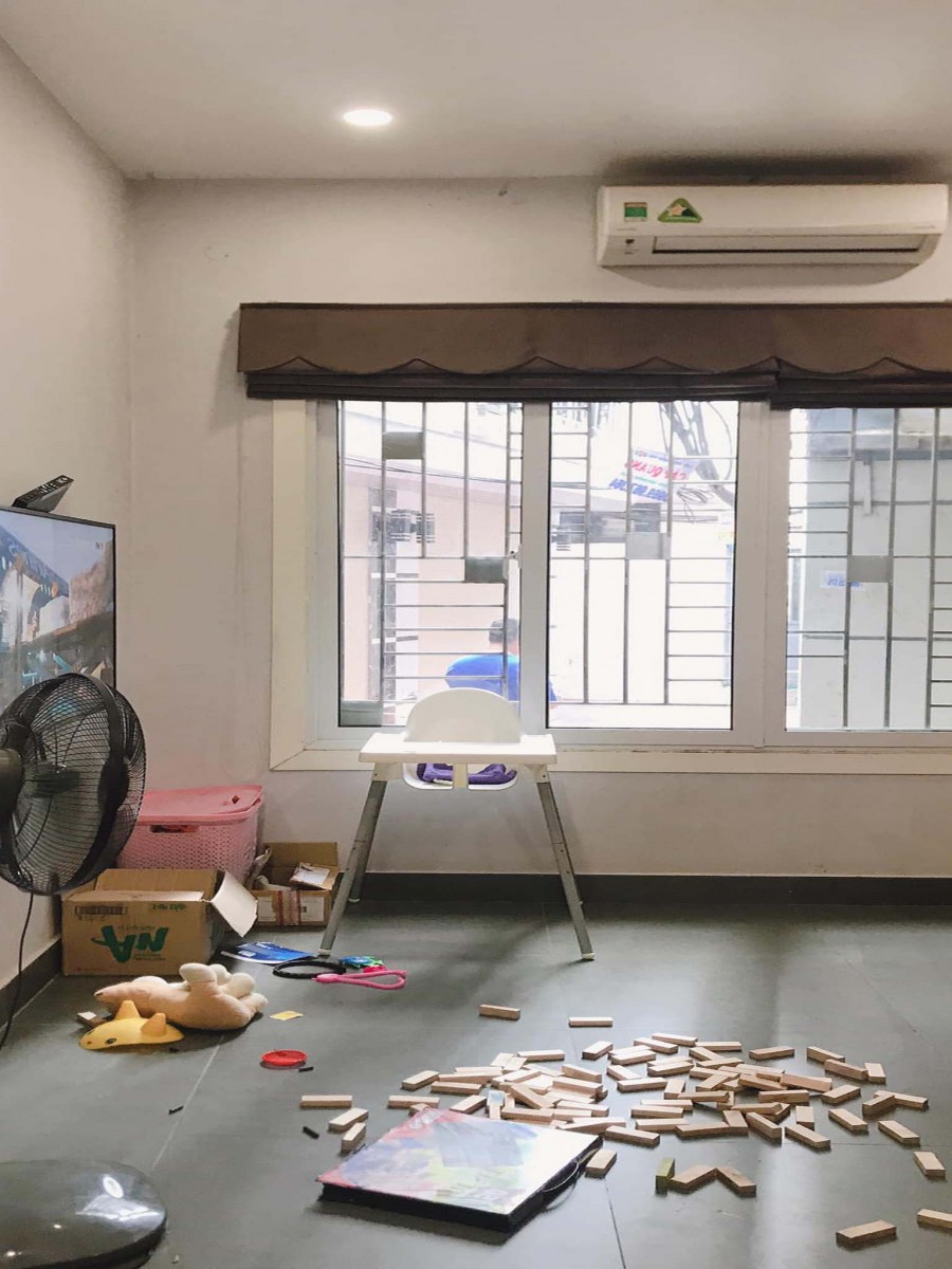 Bán nhà Lô Góc 42m2 tại phố Trần Thái Tông nhà đẹp 5 tầng mặt tiền 6m vào ở luôn giá hơn 4 tỷ