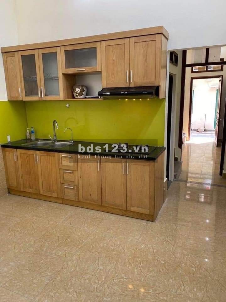 Bán nhà nguyên căn Nguyễn Văn Cừ, dt 41m2, 3 tầng đúc, giá 4.7 tỷ, LH: 092.234.6363
