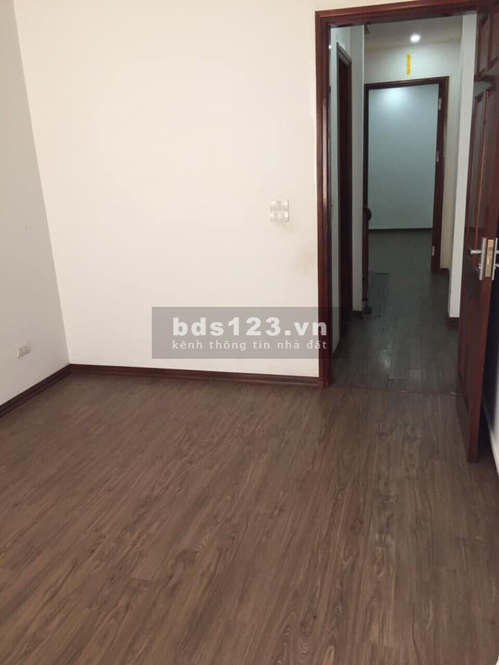 Bán nhà riêng Phố Nguyễn Văn Cừ Long Biên,nhà 5 tầng diện 40m2.