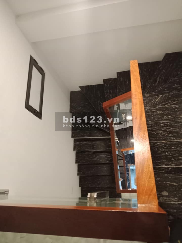 4 tầng x 41m, giá nhỉnh 2 tỷ Tứ Hiệp, Thanh Trì, liên hệ 0988623934